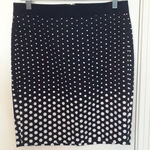 Tommy Hilfiger Skirt Sz 2